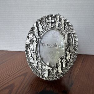 Milagro Style Charms Figurines Cross Praying Oval Silver Resin Picture Frame